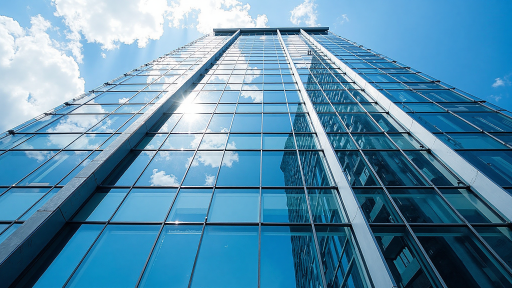 科技公司品牌升级项目,现代化办公楼外观,玻璃幕墙反射蓝天白云